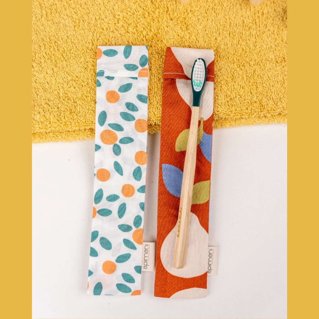 Etui à brosses à dents